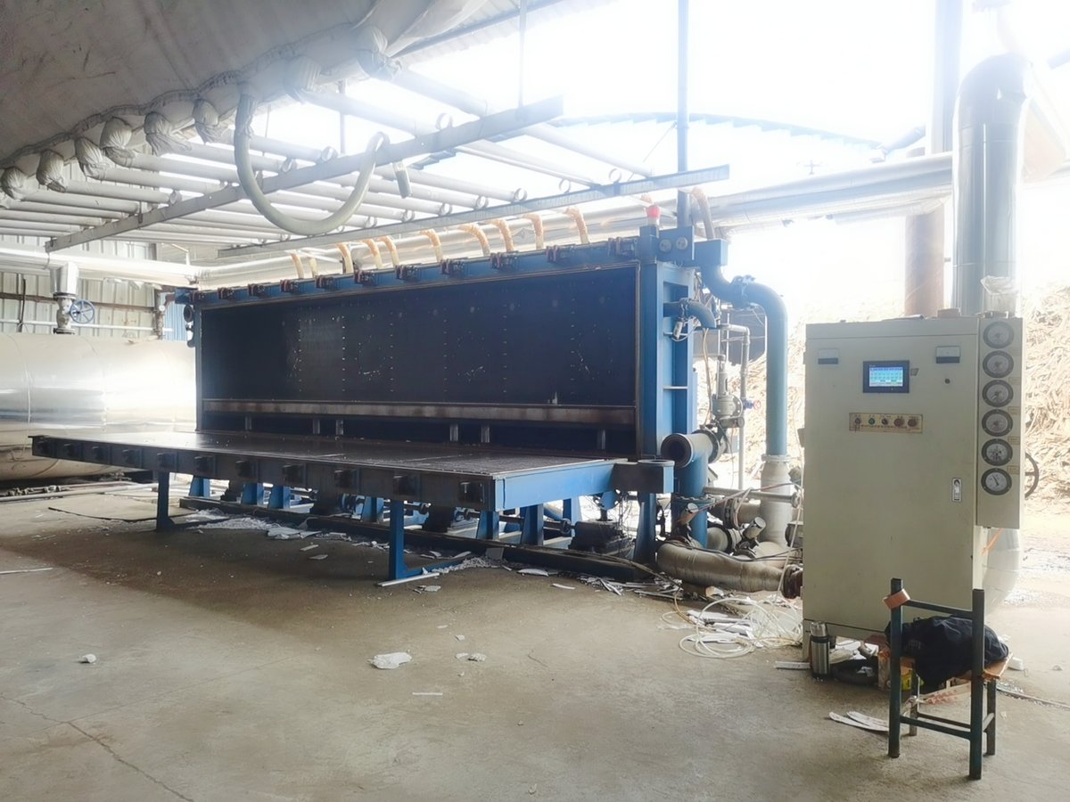 Logistics foam packaging