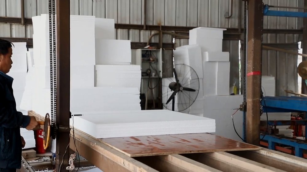 Automatic molding machine